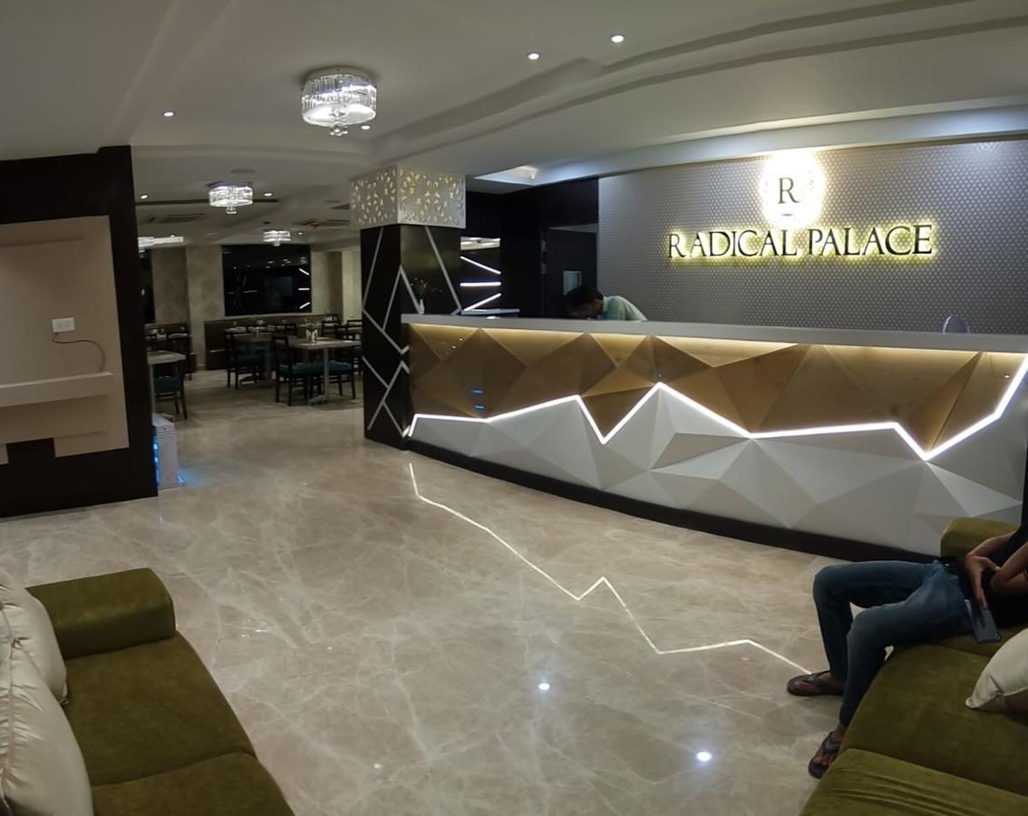Radical Palace Hotel And Restaurant Лакхнау Екстер'єр фото